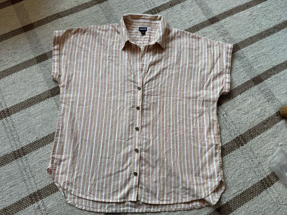 Patagonia Lightweight A/C Shirt Button Up Blouse Stripe Women’s XS Pastel Resort